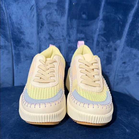 Nicole Miller Brita Pastel Platform Sneakers Women’s Size 7 NWOT - Picture 2 of 6